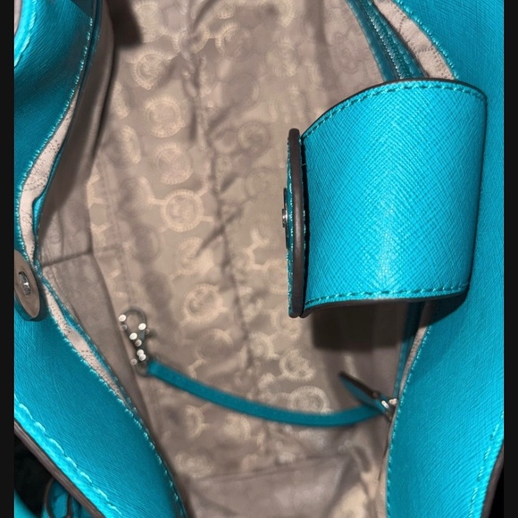 Purse - Picture 2 of 2